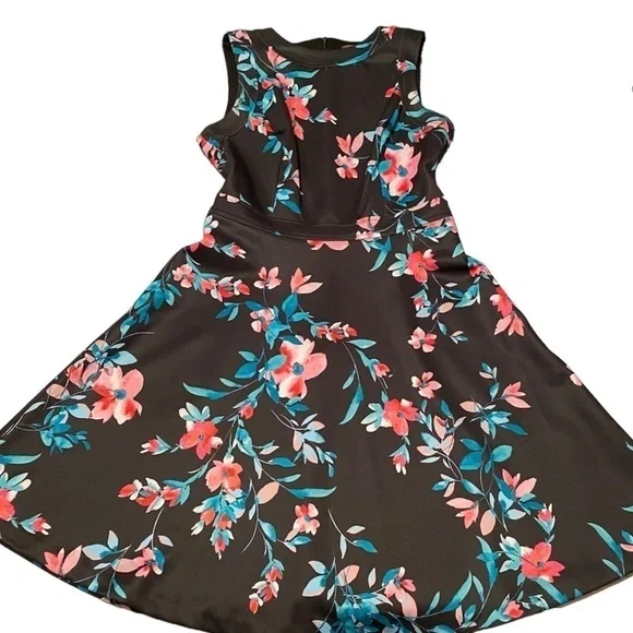 Vince Camuto floral sleeveless fit and flare dress like new woman’s size 6 - Picture 7 of 7